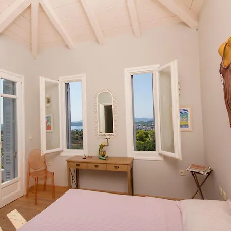 Kate A Dreamy Summer Escape *